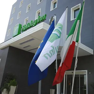 מלון Milan Nord Zara By Ihg, סיניסלו באלסמו