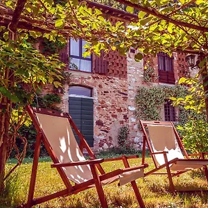 https://corte-della-rusticuccia.it-tuscanyhotel.com